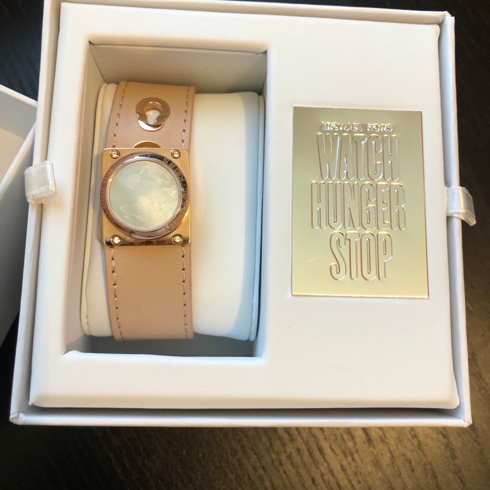 NWT MK Blush Activity Tracker w Leather Band